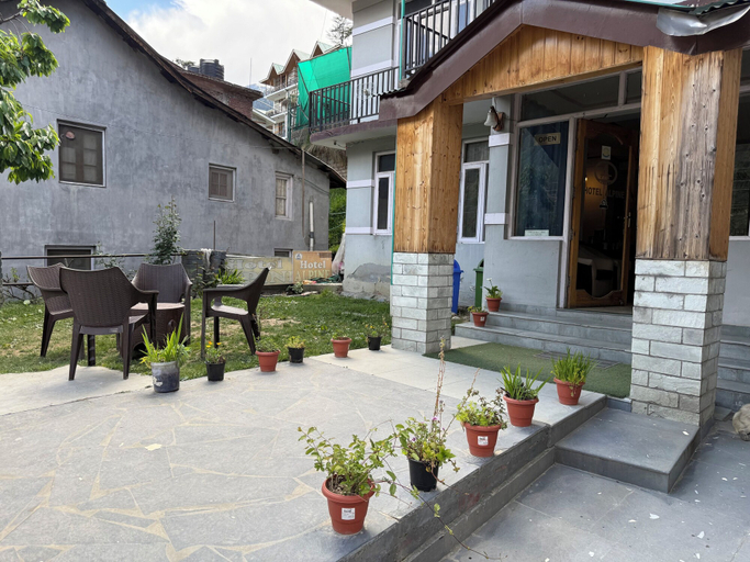 Exterior & Views 2, Hotel Alpine Himalayan View Manali, Kullu