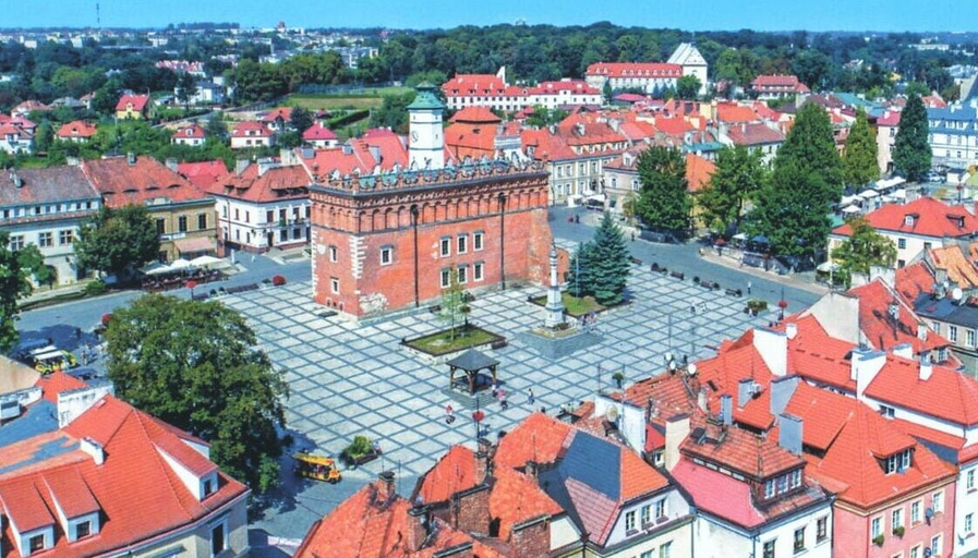 Others 4, Apart Podolski, Sandomierz
