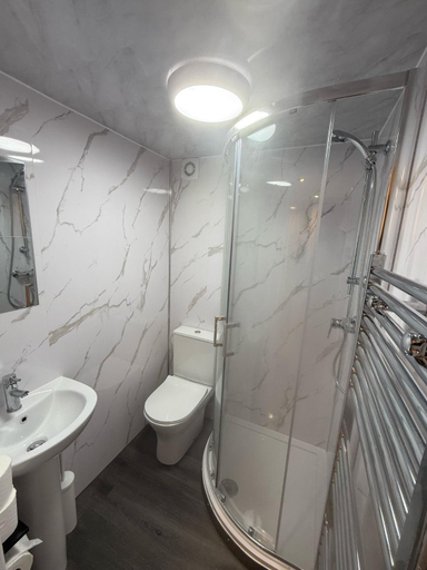 Bathroom 4, Saba Hotel, London