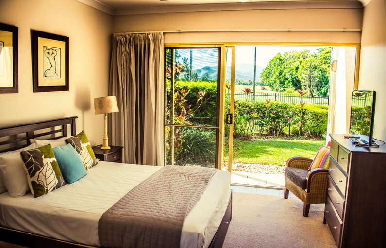 Bedroom 3, Paradise Links Resort, Douglas