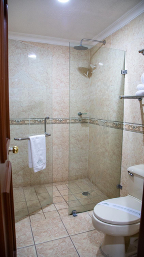 Bathroom 4, Hotel Casino Plaza, Guadalajara
