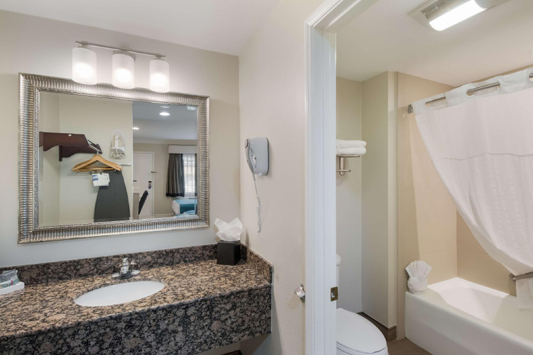Bathroom 7