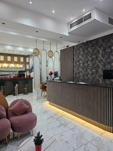 Public Area 2, Cromwell International Hotel, London