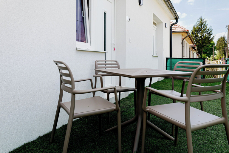 Others 5, Villa Oliver Lenti, Lenti