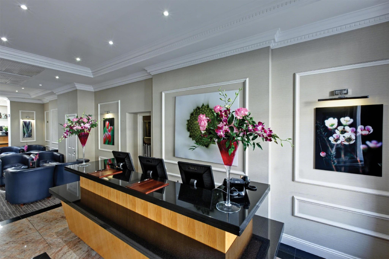 Public Area 2, Grange Beauchamp, London