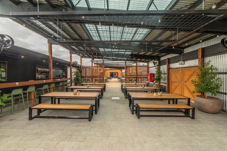 Food & Drinks 4, Terminus Hotel Yarrawonga, Moira - East