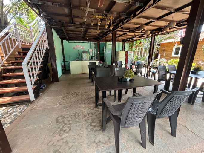 Food & Drinks, The Leisure Cave Arambol Goa, North Goa