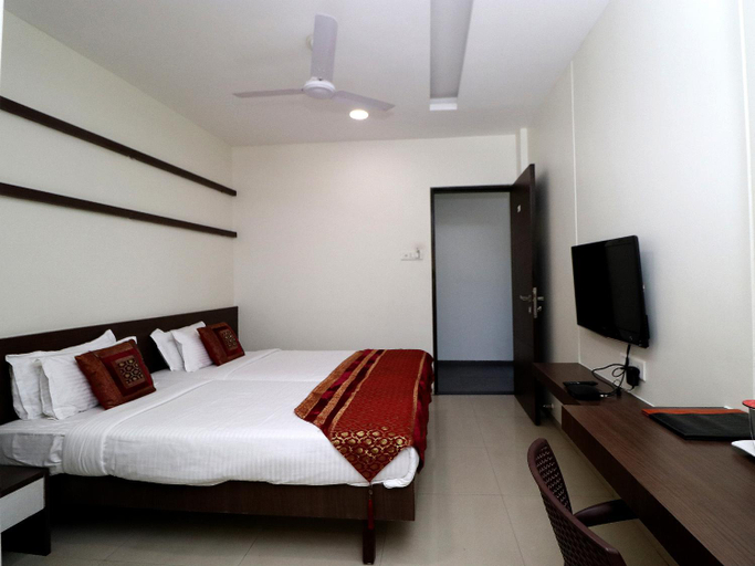 Others 3, Girnar Hotel, Aurangabad