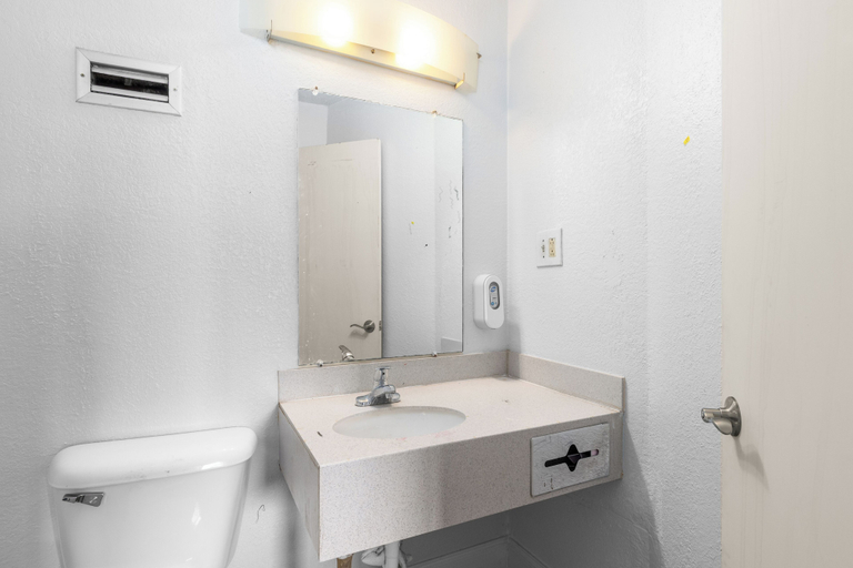 Bathroom 3, Casa Del Mar, Norfolk