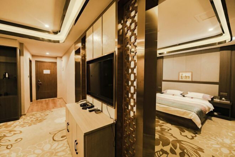 Room 3, Hongxin Hotel, Haixi Mongol and Tibetan