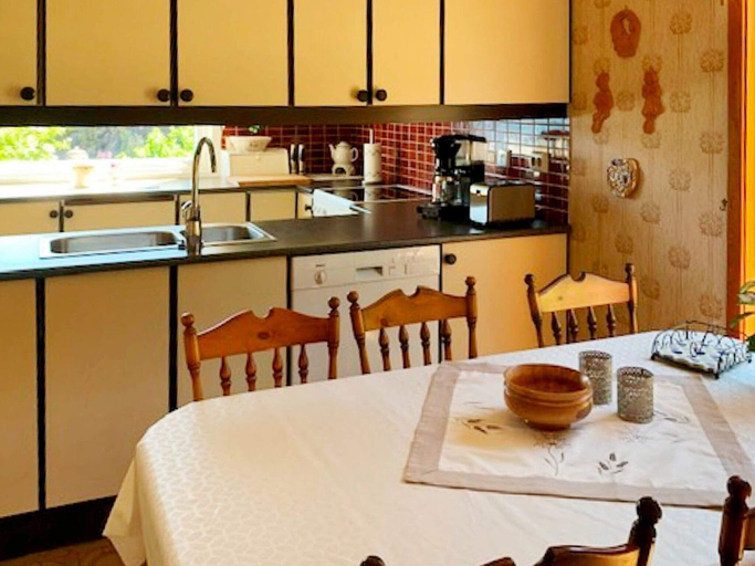 Food & Drinks 4, person holiday home in Austefjorden, Volda