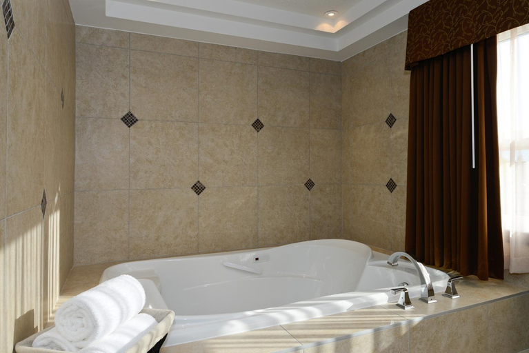 Bathroom 3, Siding 16 Lodge, Division No. 11