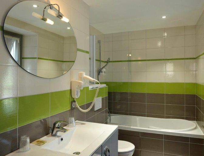 Bathroom, Hotel Auberge de la Bonde logis, Indre-et-Loire