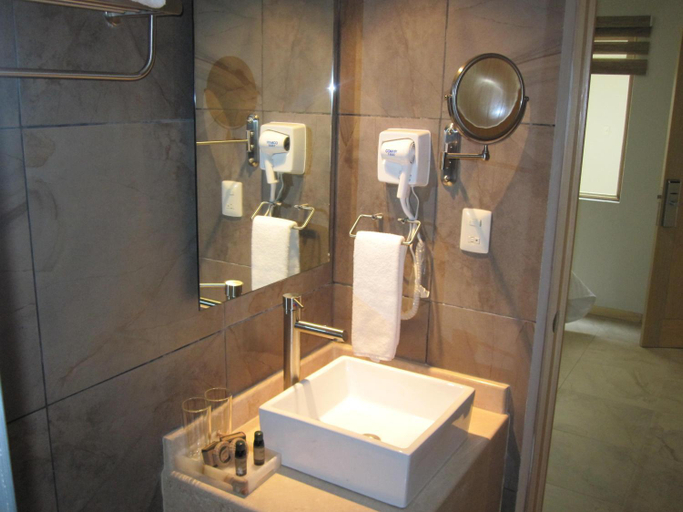 Bathroom 4, Rymma Hotel, Morelia