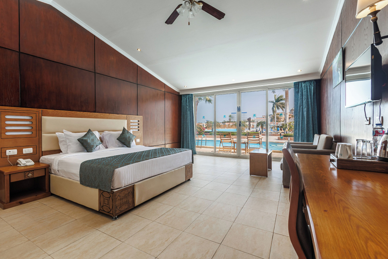 Bedroom 3, SUNRISE Alora Aqua Park Resort, Al-Ghurdaqah