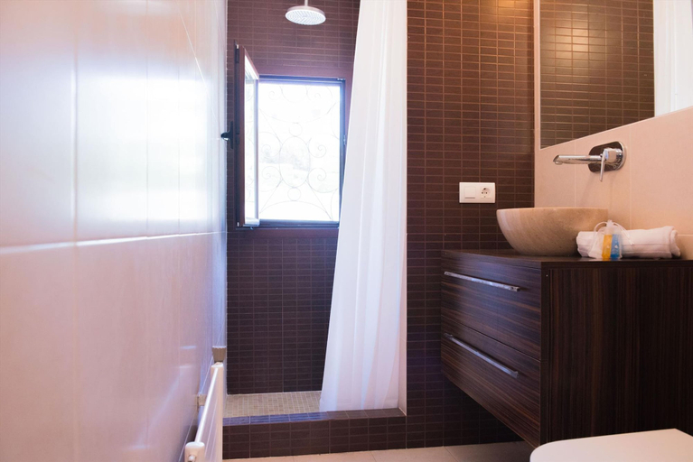 Room 2, Emperador in Benissa, Alicante