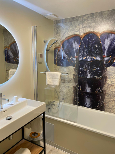 Bathroom 3, La Table De Jeanne - Hotel & Restaurant, Côtes-d'Armor