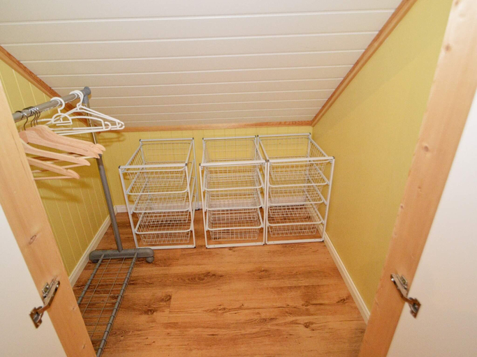 Bedroom 2, person holiday home in EYDEHAVN, Arendal