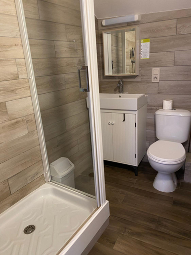 Bathroom 5, Hôtel du Château Annecy, Haute-Savoie