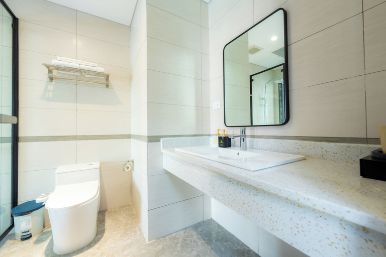 Bathroom 4, Viet Hoa Hotel & Residence Cat Ba - Rooftop Pool, Cát Hải