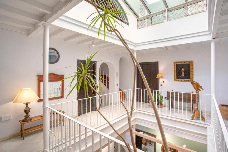 Others 4, Genteel Home Tintes, Sevilla