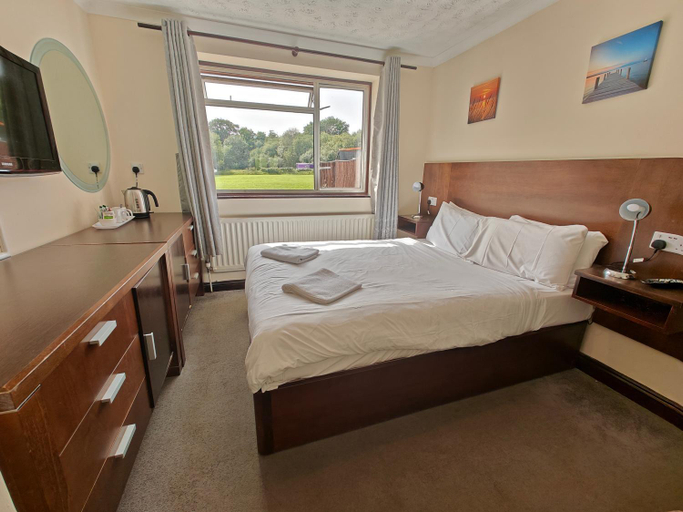 Bedroom 2, Little Foxes Hotel, West Sussex