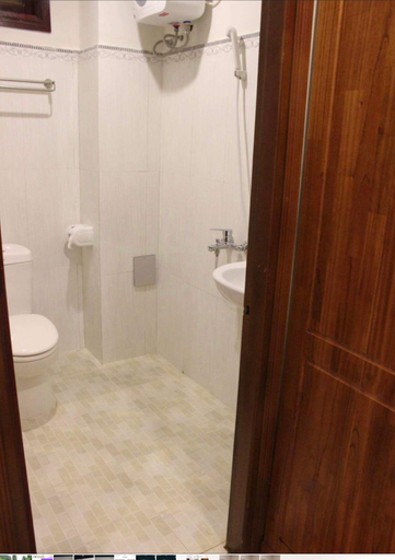 Bathroom 3, Motel Minh Thao, Da Nang