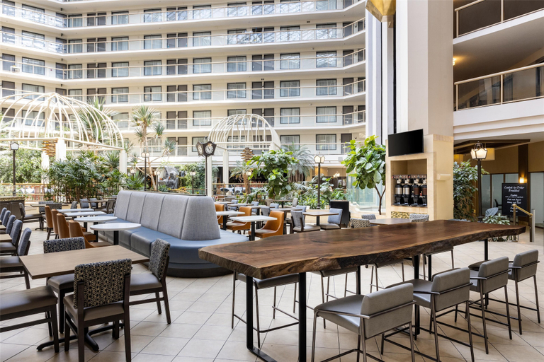 Food & Drinks 5, Embassy Suites Hotel Birmingham, Jefferson