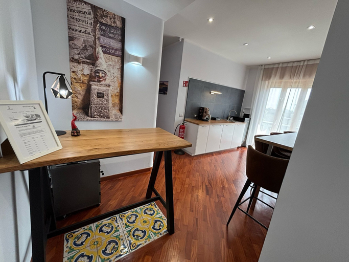 Others 5, Caridei Rooms, Napoli