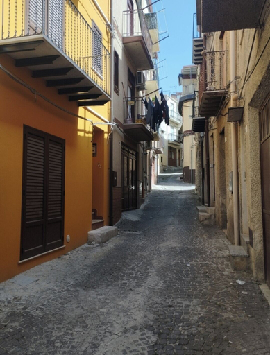 Others 4, Corleone bed and breakfast, Palermo