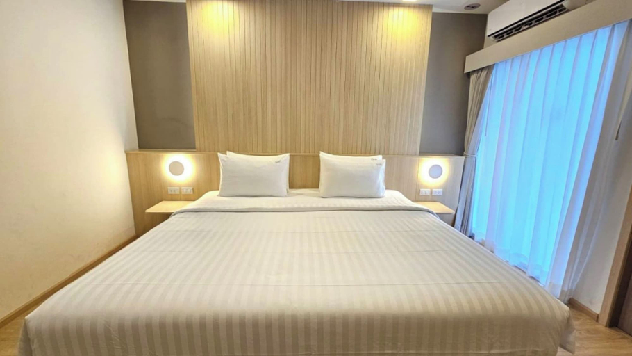 Bedroom 12