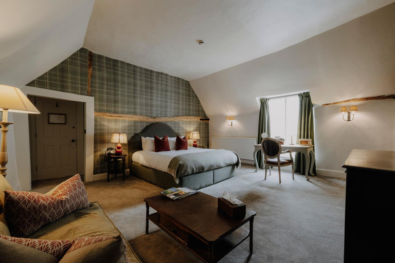 Bedroom, The Bull And Swan, Lincolnshire
