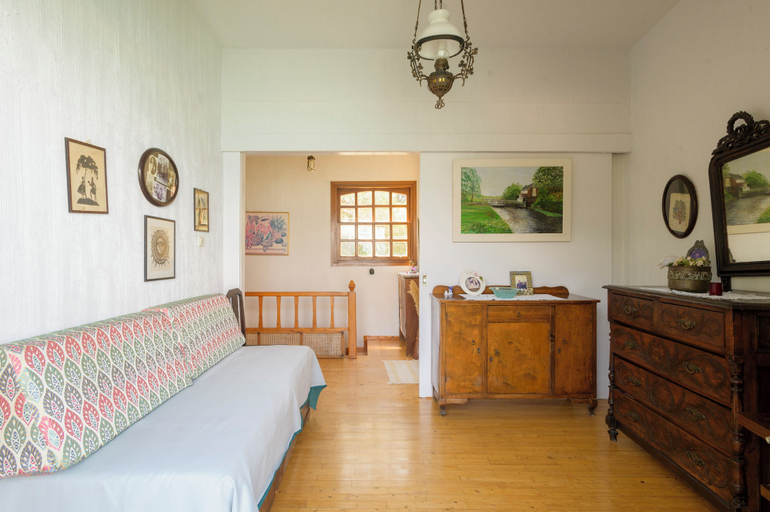 Bedroom 2, Nikos Panagiotareas House, Peloponnese