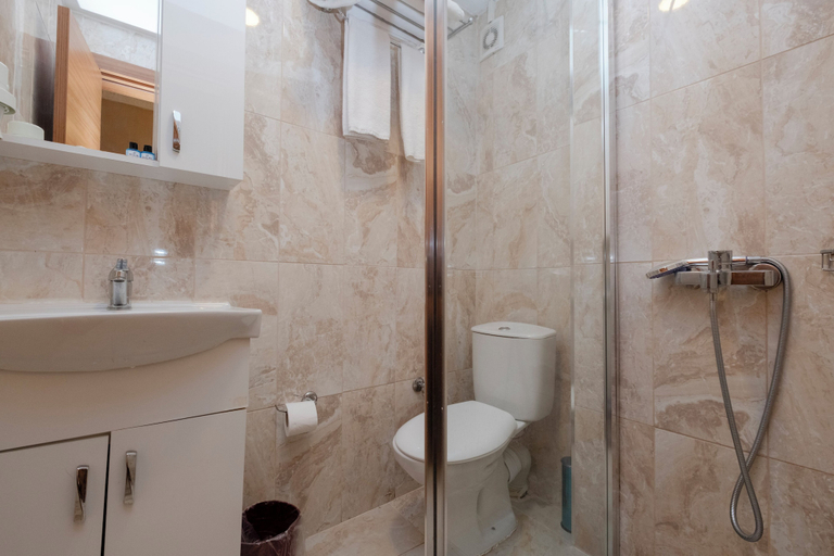 Bathroom 5, Sisli MLS Hotel, Şişli
