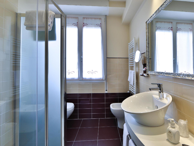 Bathroom 4, Hotel Maggiore Bologna, Bologna