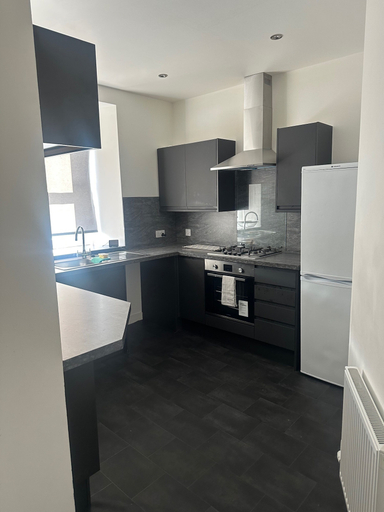 Private kitchen 2, Central 3-bed Seaside Apartment - Sleeps 5, Angus