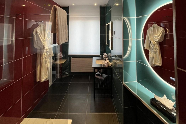 Bathroom 4, Logis Hotel Borel, Nord