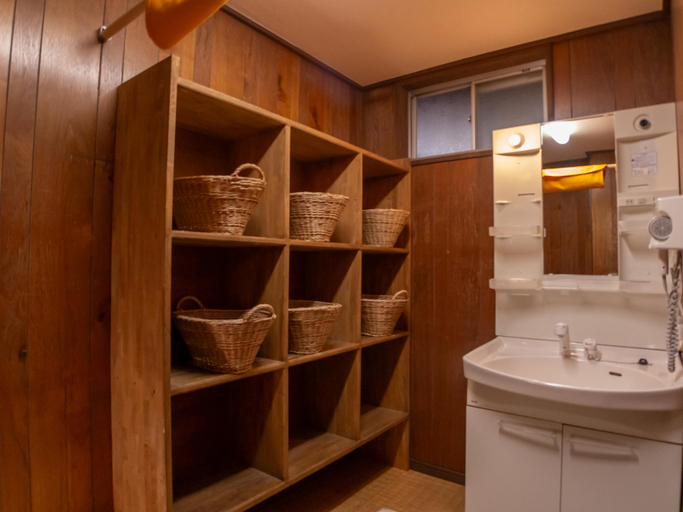 Bathroom 4, Chuoukan Shimizuya Ryokan, Nagano