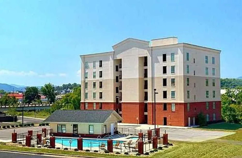 Exterior & Views 2, Pigeon River View Condos, Sevier