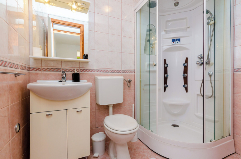 Bathroom 3, Apartments Nicol, Dubrovnik