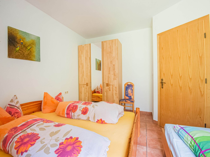 Bedroom 3, Apartment in Mayrhofen with balcony, Schwaz
