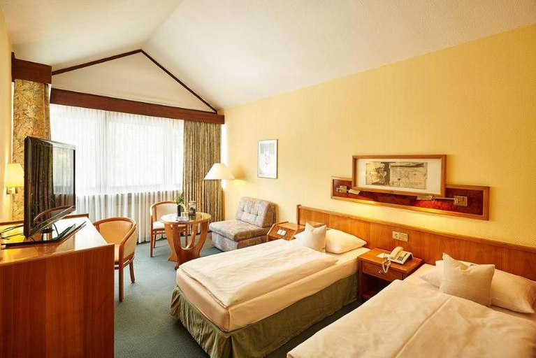 Bedroom 3, Hotel Zugbrucke Grenzau GmbH, Westerwaldkreis