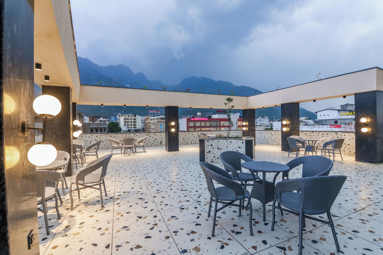 Food & Drinks 1, One Earth Shraddhaa Katra, Reasi