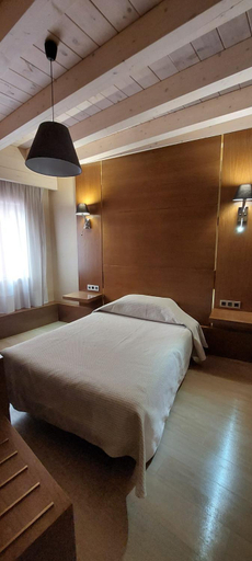 Bedroom 4, Centro Los Braseros, Burgos
