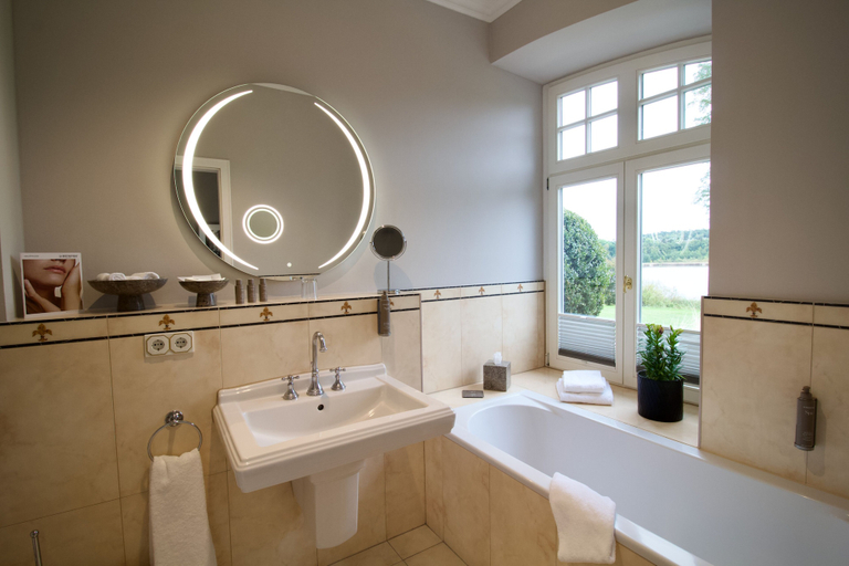 Bathroom 4, THE RESET, Mecklenburgische Seenplatte