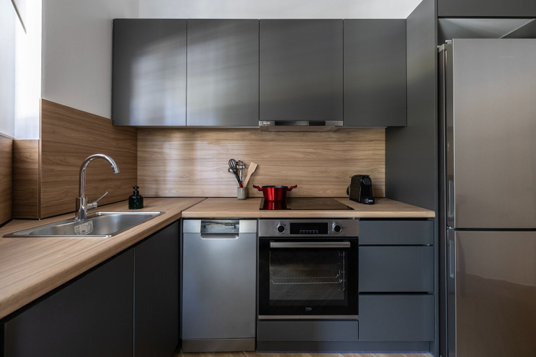 Private kitchen 4, Stylish 1BR Retreat Near Alimos Beach Tram, Attica