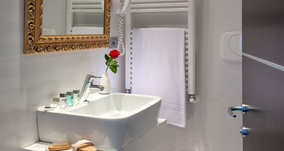 Bathroom 5, c-hotels Fiume, Roma
