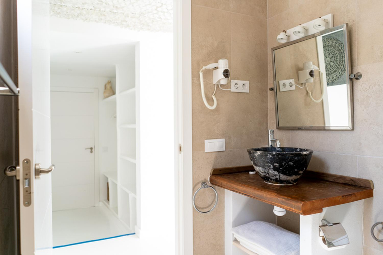 Bathroom 5, Hotel Muva Beach, Castellón