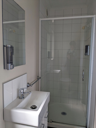 Bathroom 4, Fitzroy Beach Holiday Park, New Plymouth