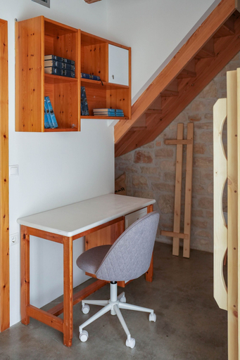 Room 4, Oliva Emerald Eco - Secluded Off-grid Vineyard Villa, Crete